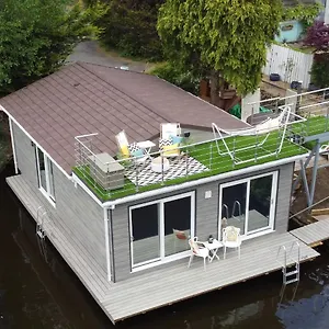 Tulana Taggs - Floating On Idyllic Island Hampton Hill